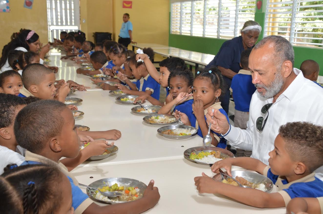 INABIE termina año escolar con más 957 millones de raciones alimenticias entregadas y mejoras en el menú