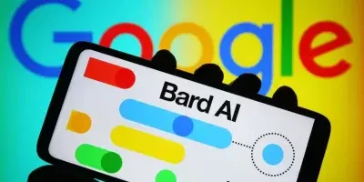 La contraofensiva de Bard de Google frente a ChatGPT-4 en la carrera por ser el mejor chatbot de inteligencia artificial