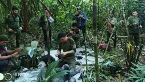 Madre de niños desaparecidos en selva de Colombia les pidió antes de morir que la dejaran, asegura el padre