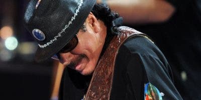 Carlos Santana revela en película, cómo fue abusado sexualmente