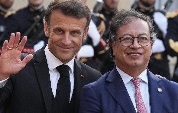 Macron celebra los esfuerzos de Petro por la paz en su país