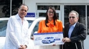 Rehabilitación entrega yipeta Mercedes-Benz