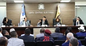 Los aspirantes presidenciales podrán gastar RD$565 millones en precampaña