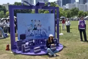 Seúl se tiñe de morado para celebrar los 10 años de BTS