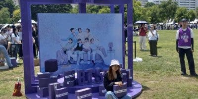 Seúl se tiñe de morado para celebrar los 10 años de BTS