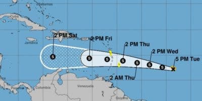 Islas caribeñas clausuran escuelas y aeropuertos ante la llegada de la tormenta Bret