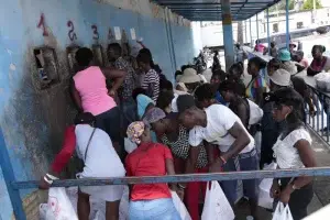 Prisiones en Haití severamente superpobladas; los presos mueren de sed ...