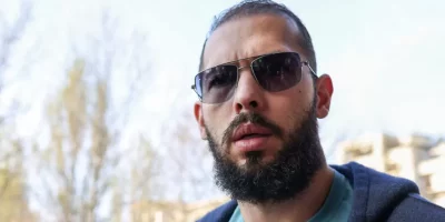 El influencer Andrew Tate es acusado de violación y trata de personas