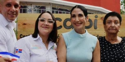 La primera dama  inaugura CAIPI comunitario Maimón