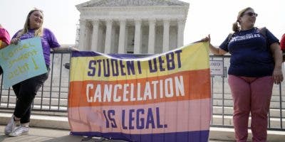 El Tribunal Supremo acaba con el plan de Biden para cancelar deuda estudiantil