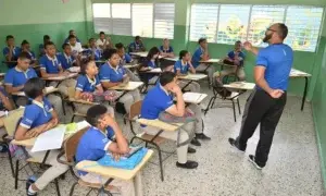 Expertos advierten baja calidad sistema educativo afecta competitividad y desarrollo económico social