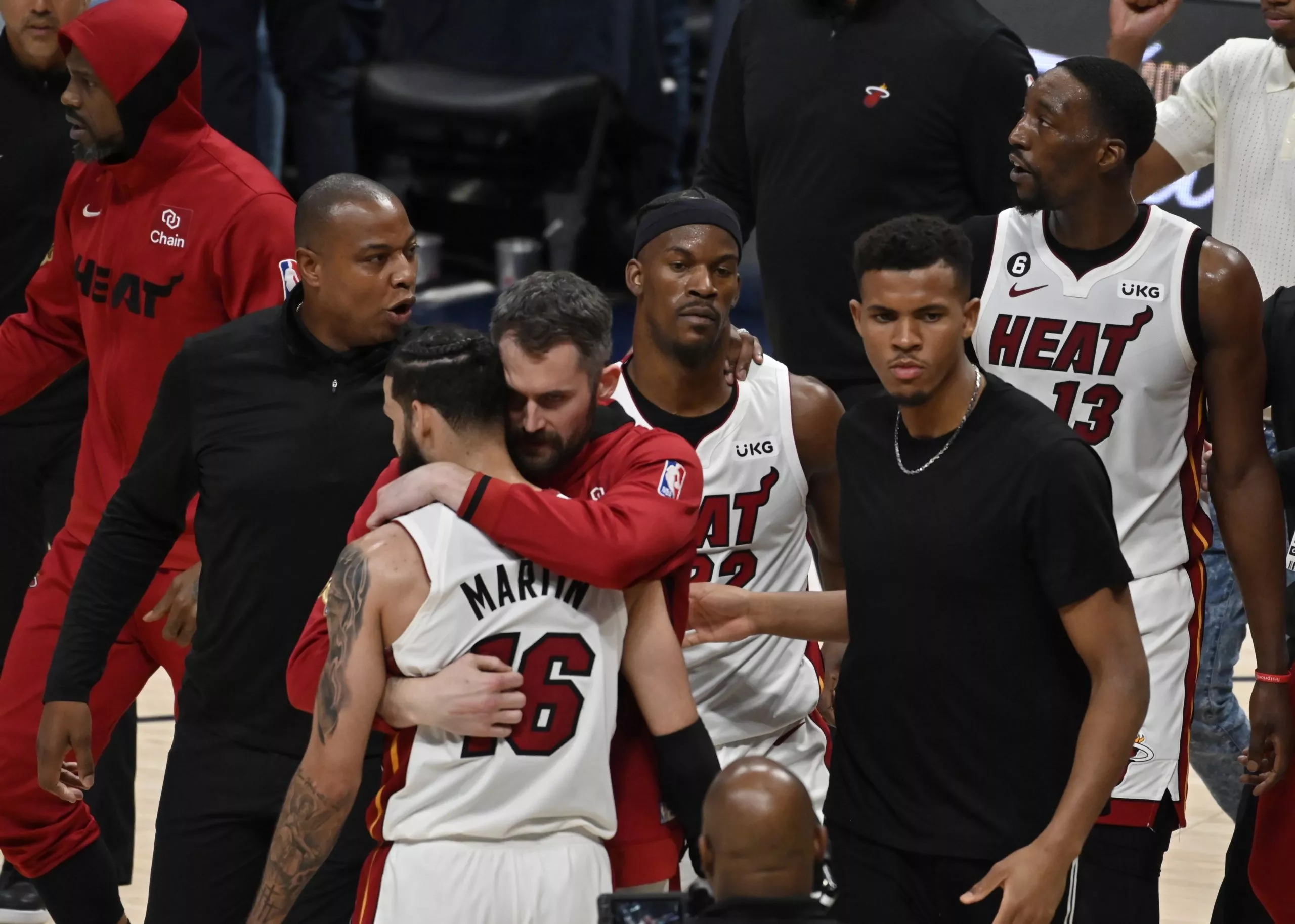 Los Miami Heat de los milagros le ponen picante a las Finales de la NBA