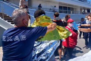 Al menos 78 muertos en un naufragio ante la costa de Grecia