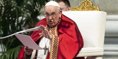 El papa: la muerte de inmigrantes en el Mediterráneo es “la vergüenza de una sociedad»