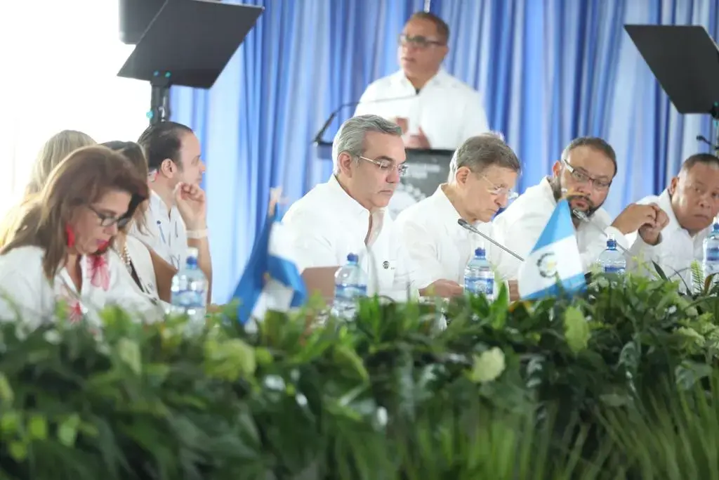 El Salvador anuncia oficina cooperación  en  Haití