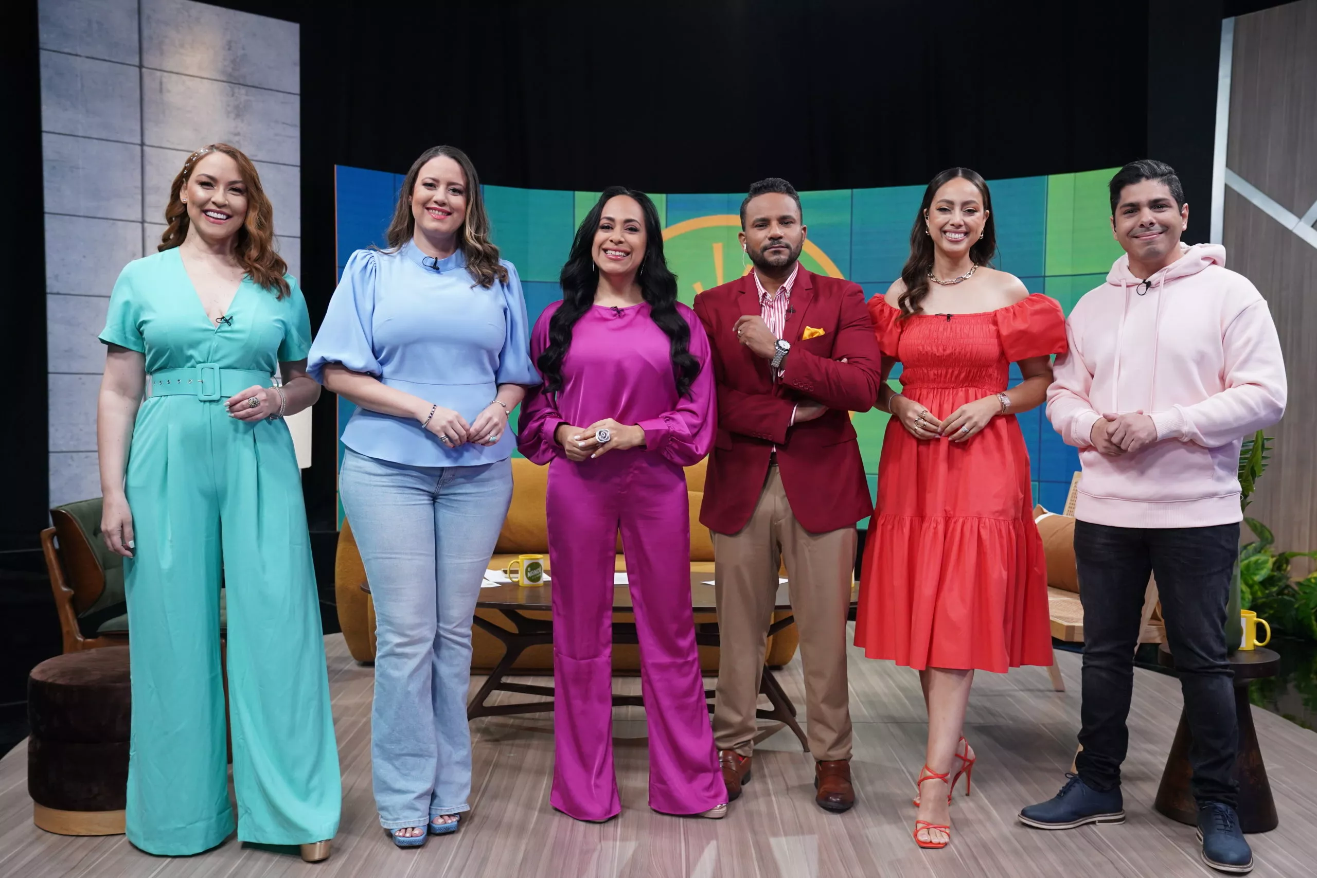 Magnolia Kasse, Denisse Larrauri, Diana Filpo, Alex Santiago, Martha Cabral, Samir Saba (2)