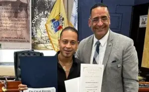 Manny Rodríguez recibe distinción en New Jersey