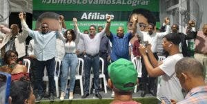 Diputado de FP recibe apoyo para candidatura Alcaldía SDO