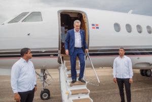 Presidente Abinader llega a Belice para participar en cumbre del SICA