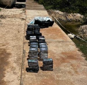 DNCD decomisa 126 paquetes de cocaína en Pedernales