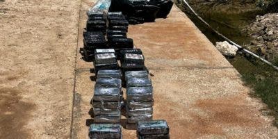 DNCD decomisa 126 paquetes de cocaína en Pedernales