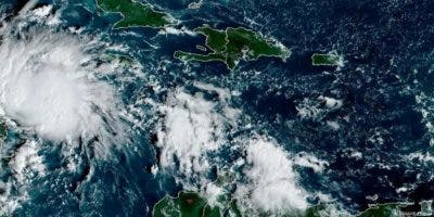 La tormenta tropical Cindy empieza a debilitarse de forma gradual en el Atlántico