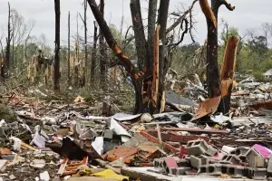 Al menos cuatro muertos en EE.UU. por tornados y tormentas en el este del país