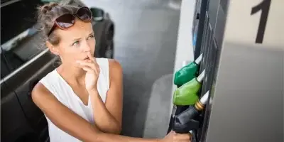 5 consejos para ahorrar combustible mientras manejas