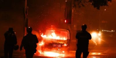 Disturbios se mantienen en Francia; aumenta seguridad