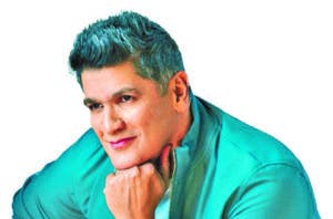 Eddy llevará  “Agradecido” al  Teatro del Cibao