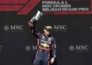 Verstappen remonta y arrasó en GP Bélgica