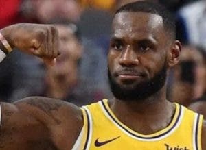 LeBron  deja  el número 6 y vuelve al 23 por respeto a Bill