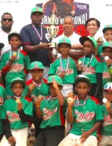 Cotuí gana invicto el  torneo de  béisbol U-8