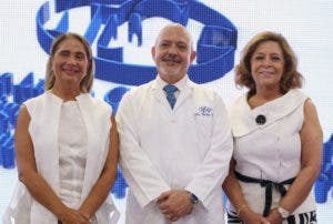 Instituto Dermatológico  reconoce colaboradores