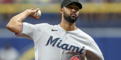 Sandy Alcántara lanza segunda sesión de bullpen, confiado en su regreso en 2023