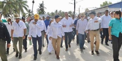 Presidente Abinader realiza visita a la Isla Saona, donde se realiza inversión por 600 millones en obras sociales