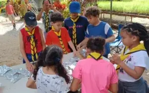 Scouts realizan campamento para adolescentes vulnerables