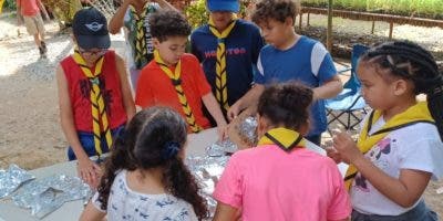 Scouts realizan campamento para adolescentes vulnerables