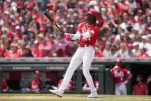 VIDEO: Rojos barren a Diamondbacks con jonrón de Elly de la Cruz