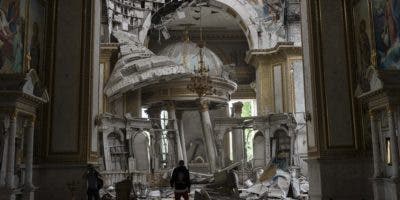 Papa Francisco pide rezar por la “muerte y destrucción” tras el ataque en Odesa