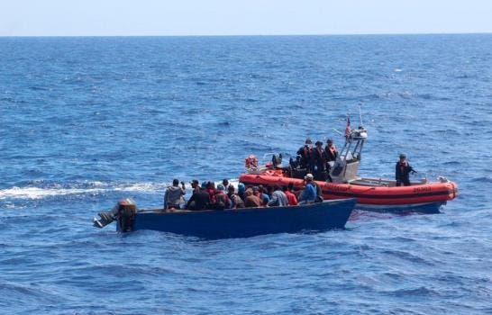 Arrestan a cuatro supuestos contrabandistas y a 35 migrantes dominicanos y haitianos en Puerto Rico