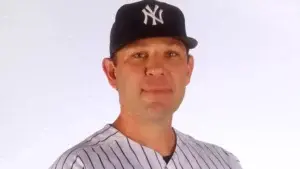 Yankees despidieron al coach de bateo Dillon Lawson