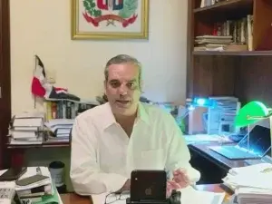 Presidente Abinader estará en reposo otros cinco días por el Covid