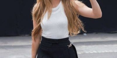 Shakira deslumbra en el desfile de Fendi