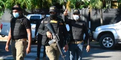 Arrestan tres vinculados a «La J» y desmantelan punto de drogas en Santiago