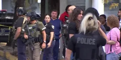 Cae abatido hombre que tomó de rehén a una mujer en una tienda de Miami Beach