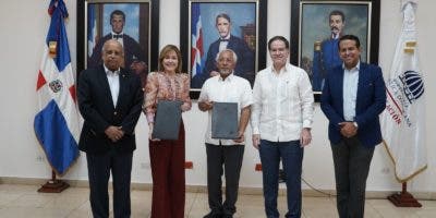 El MINERD y Fundación Corripio reforzarán enseñanza de historia dominicana en escuelas