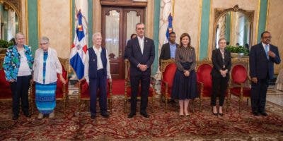 Presidente Abinader condecora a tres  misioneras canadienses educadoras y líderes comunitarias en el país