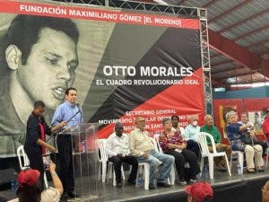 Realizan emotivo homenaje a la vida de Otto Morales