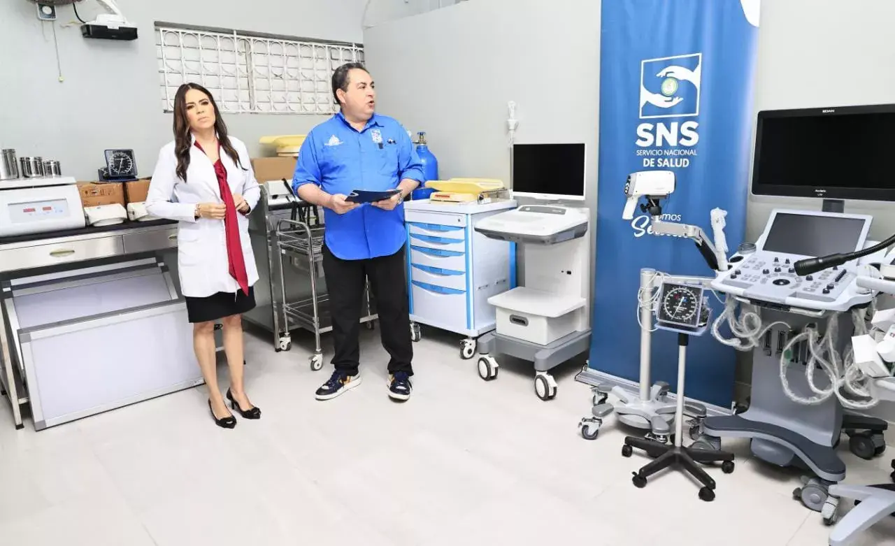 SNS destina más de 28 millones en equipos y otros insumos al Hospital Moscoso Puello